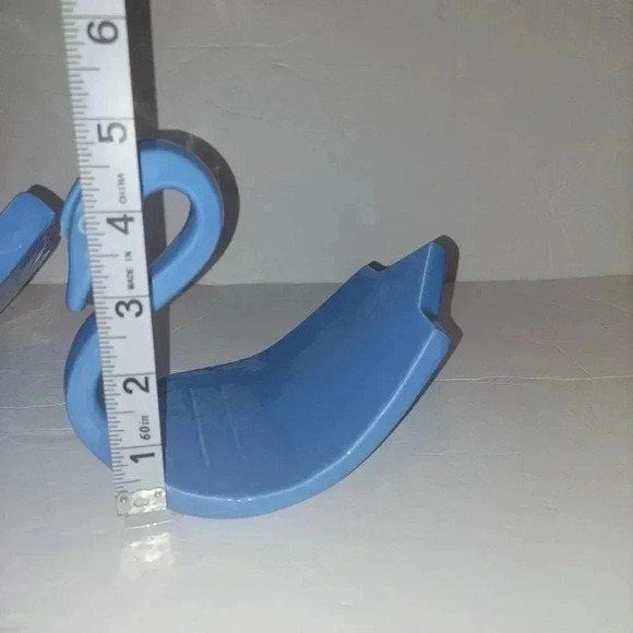 Vintage Mid-Century Blue Pottery Set Of 2 Swan Hand Towel Holder for Vanity/Bath - Picture 8 of 11